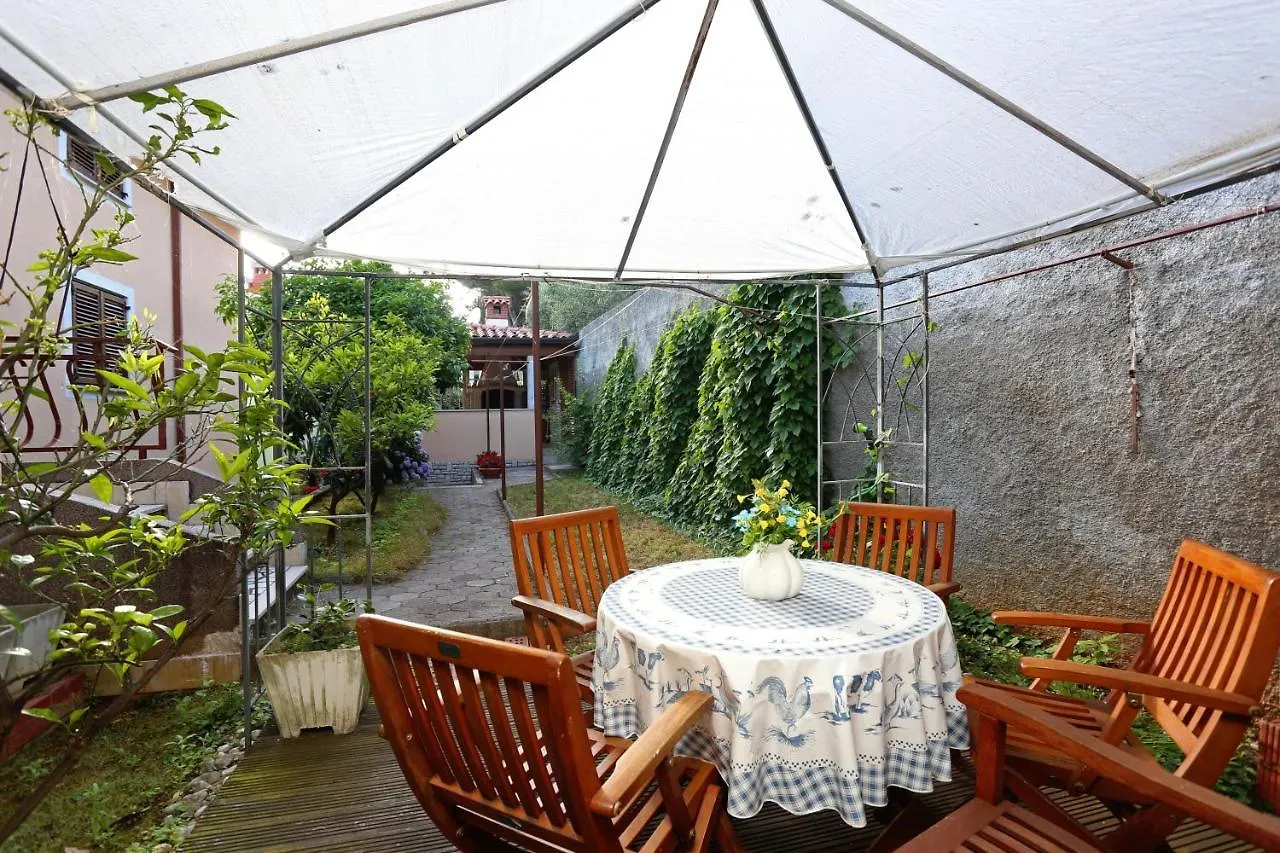 Apartments Creska 629 Rabac