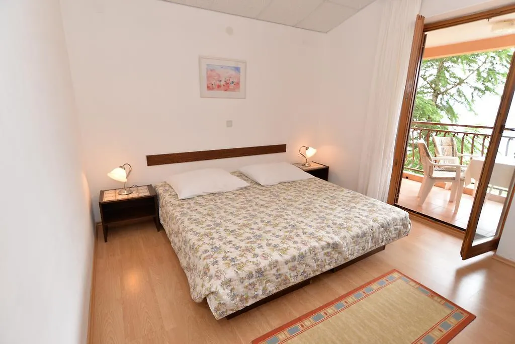 Apartments Creska 629 Rabac 0*,