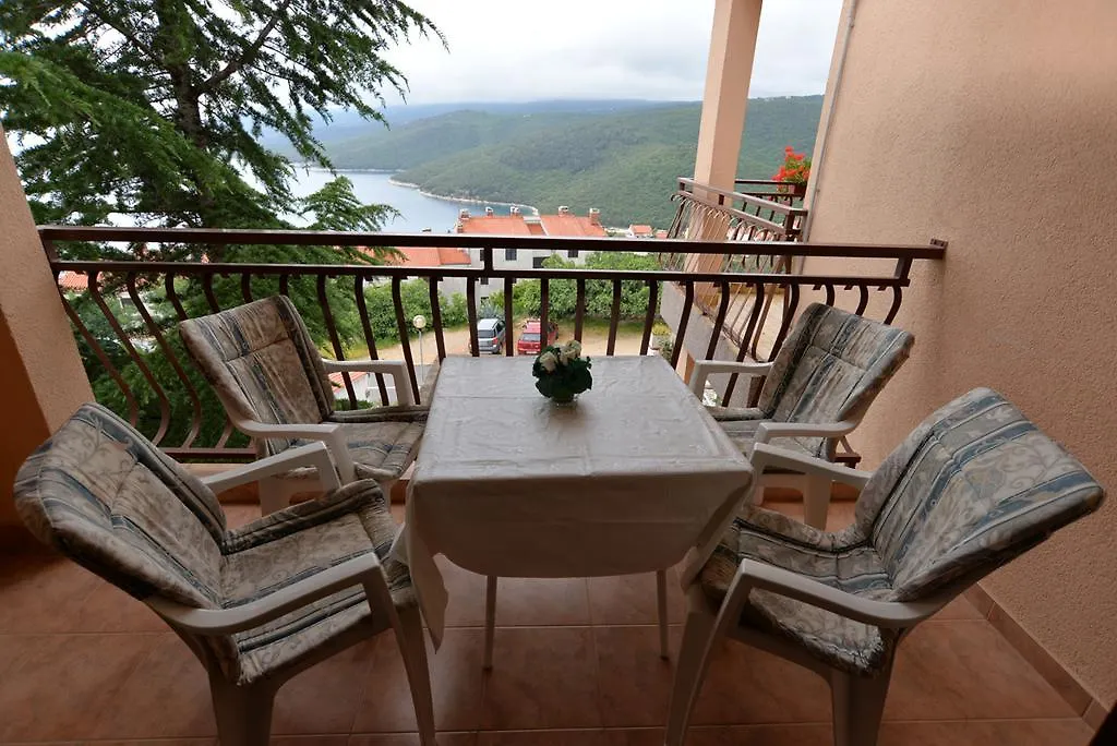Apartments Creska 629 Rabac