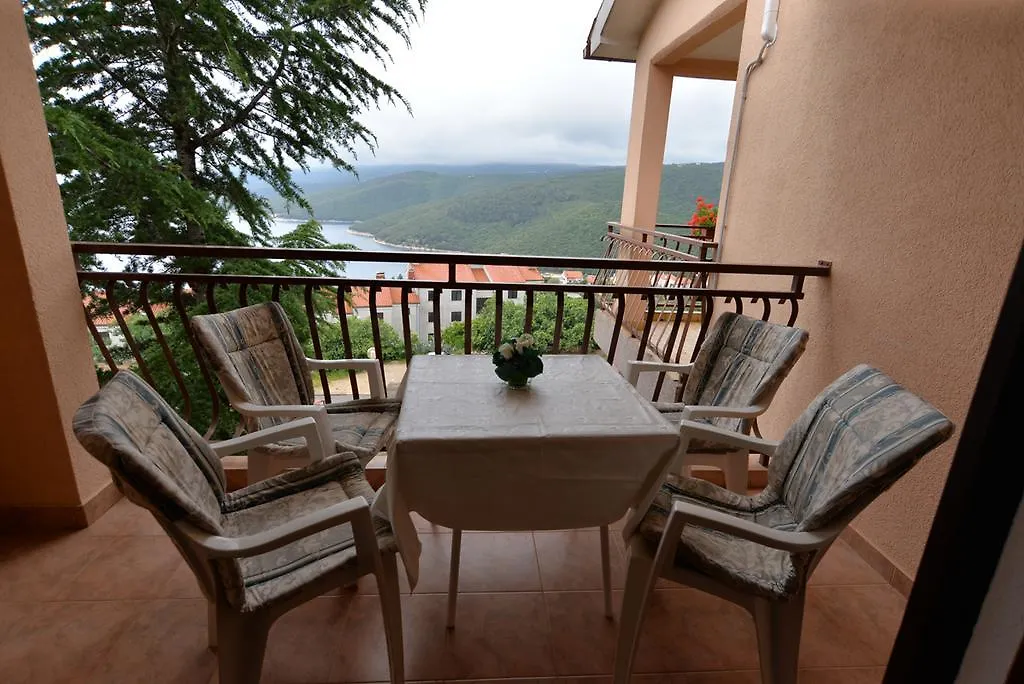 Apartments Creska 629 Rabac