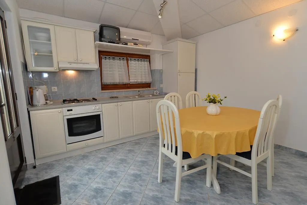 Apartments Creska 629 Rabac 0*,  Croatia