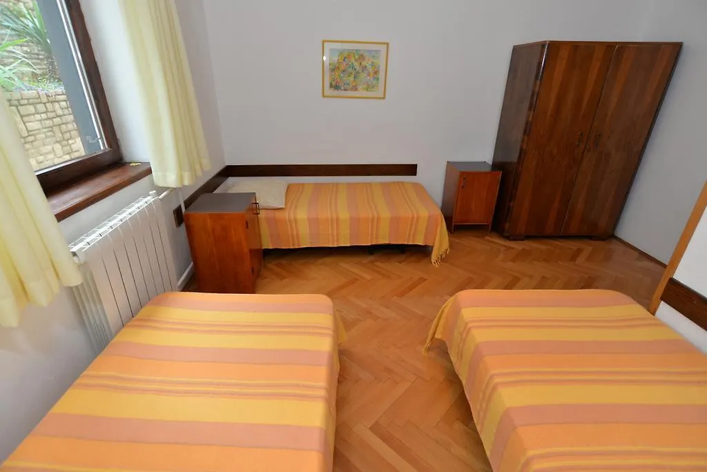Apartments Creska 629 Rabac