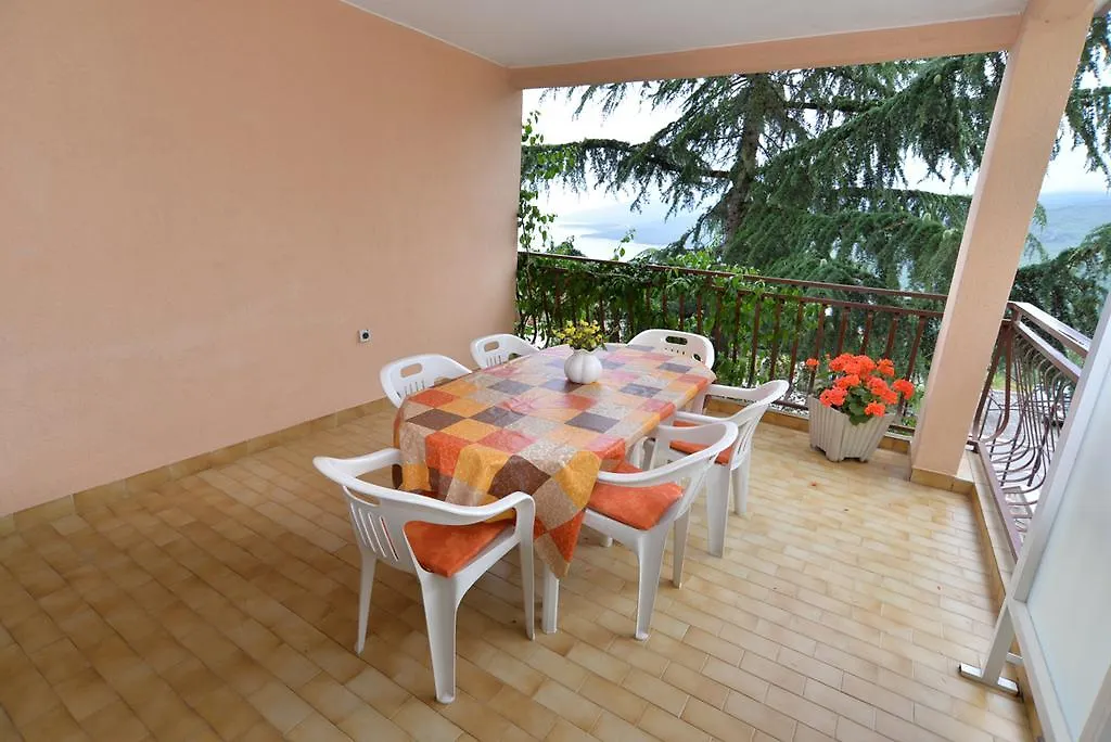 Apartments Creska 629 Rabac