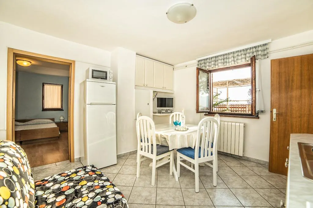 Apartments Creska 629 Rabac