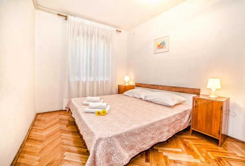 Apartments Creska 629 Rabac