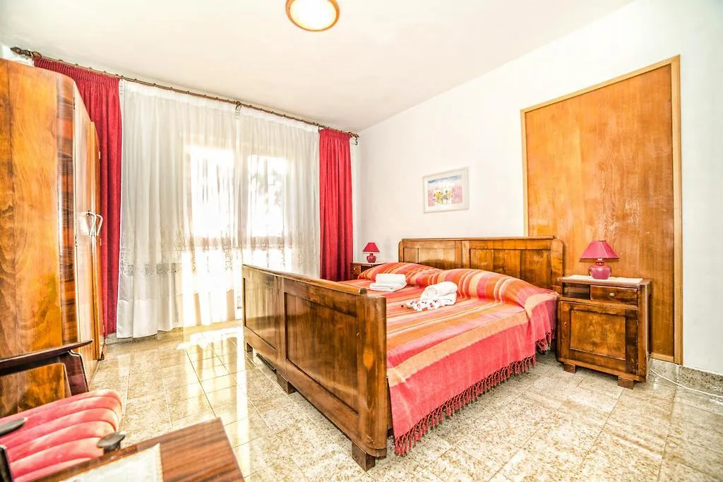 Apartments Creska 629 Rabac 0*,  Croatia
