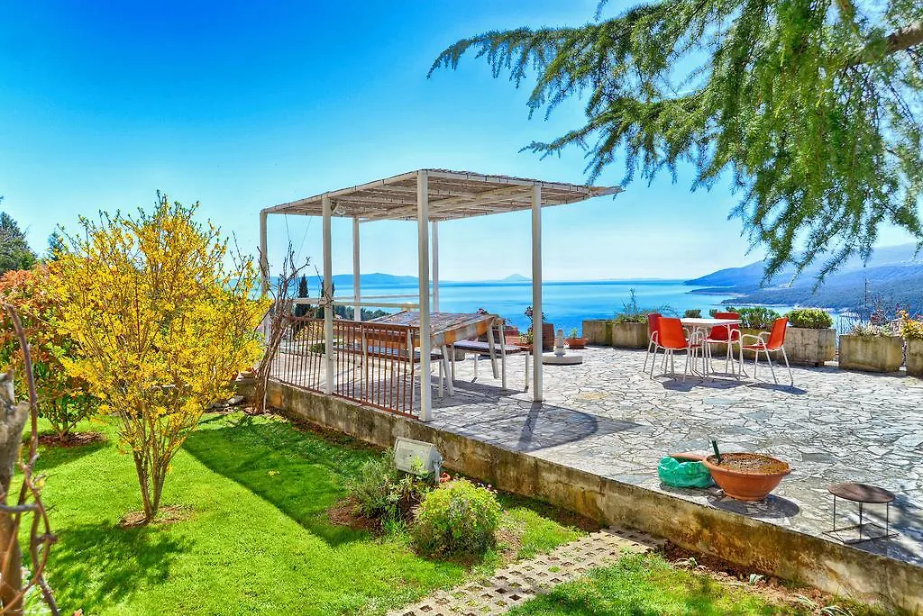 Apartments Creska 629 Rabac