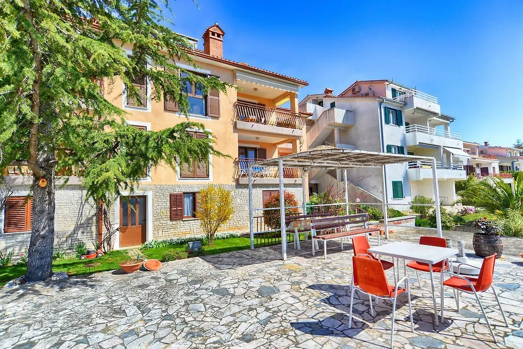 Apartments Creska 629 Rabac