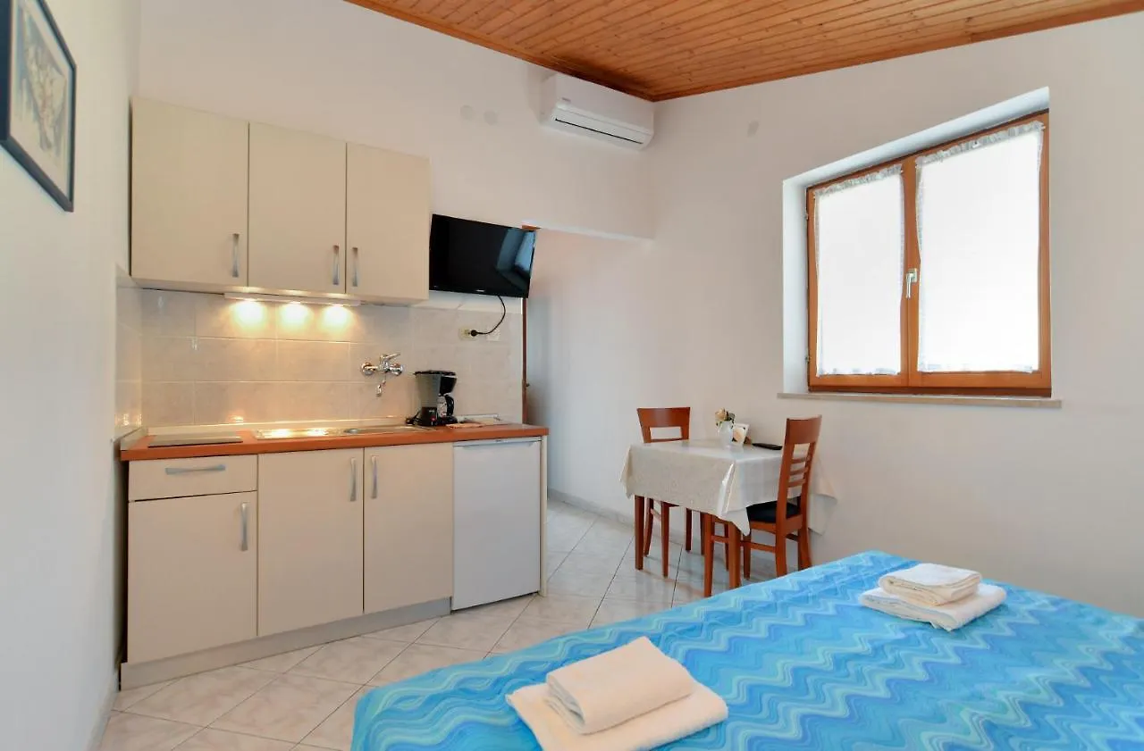 Apartments Creska 629 Rabac 0*,  Croatia